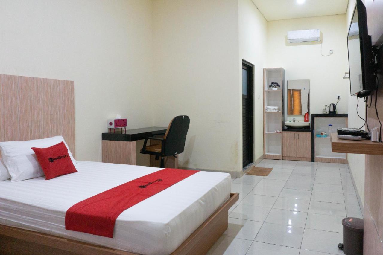 Reddoorz Syariah Near Sultan Muhammad Kaharuddin Airport Otel Sumbawa Besar Dış mekan fotoğraf