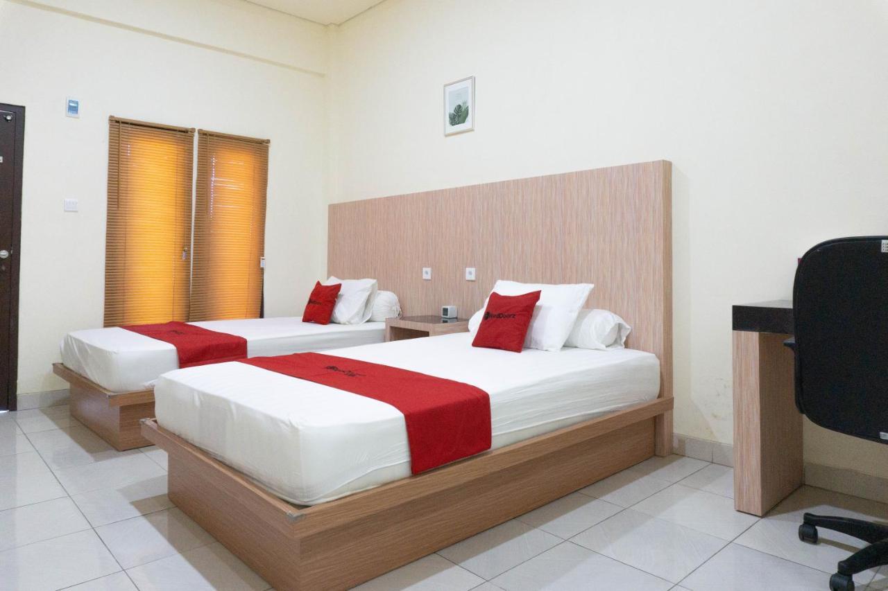 Reddoorz Syariah Near Sultan Muhammad Kaharuddin Airport Otel Sumbawa Besar Dış mekan fotoğraf