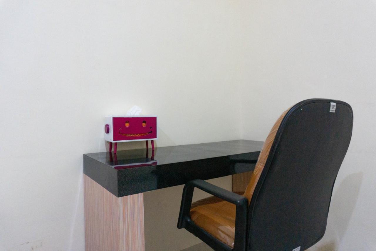 Reddoorz Syariah Near Sultan Muhammad Kaharuddin Airport Otel Sumbawa Besar Dış mekan fotoğraf