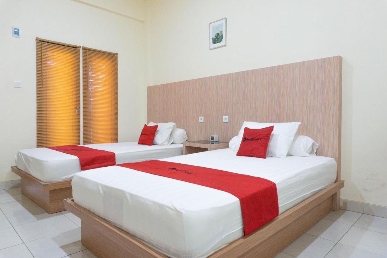 Reddoorz Syariah Near Sultan Muhammad Kaharuddin Airport Otel Sumbawa Besar Dış mekan fotoğraf