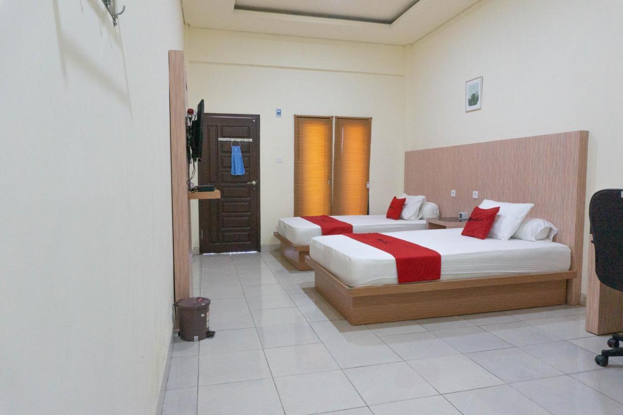 Reddoorz Syariah Near Sultan Muhammad Kaharuddin Airport Otel Sumbawa Besar Dış mekan fotoğraf
